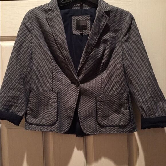 Limited Blazer  - Picture 2 of 5